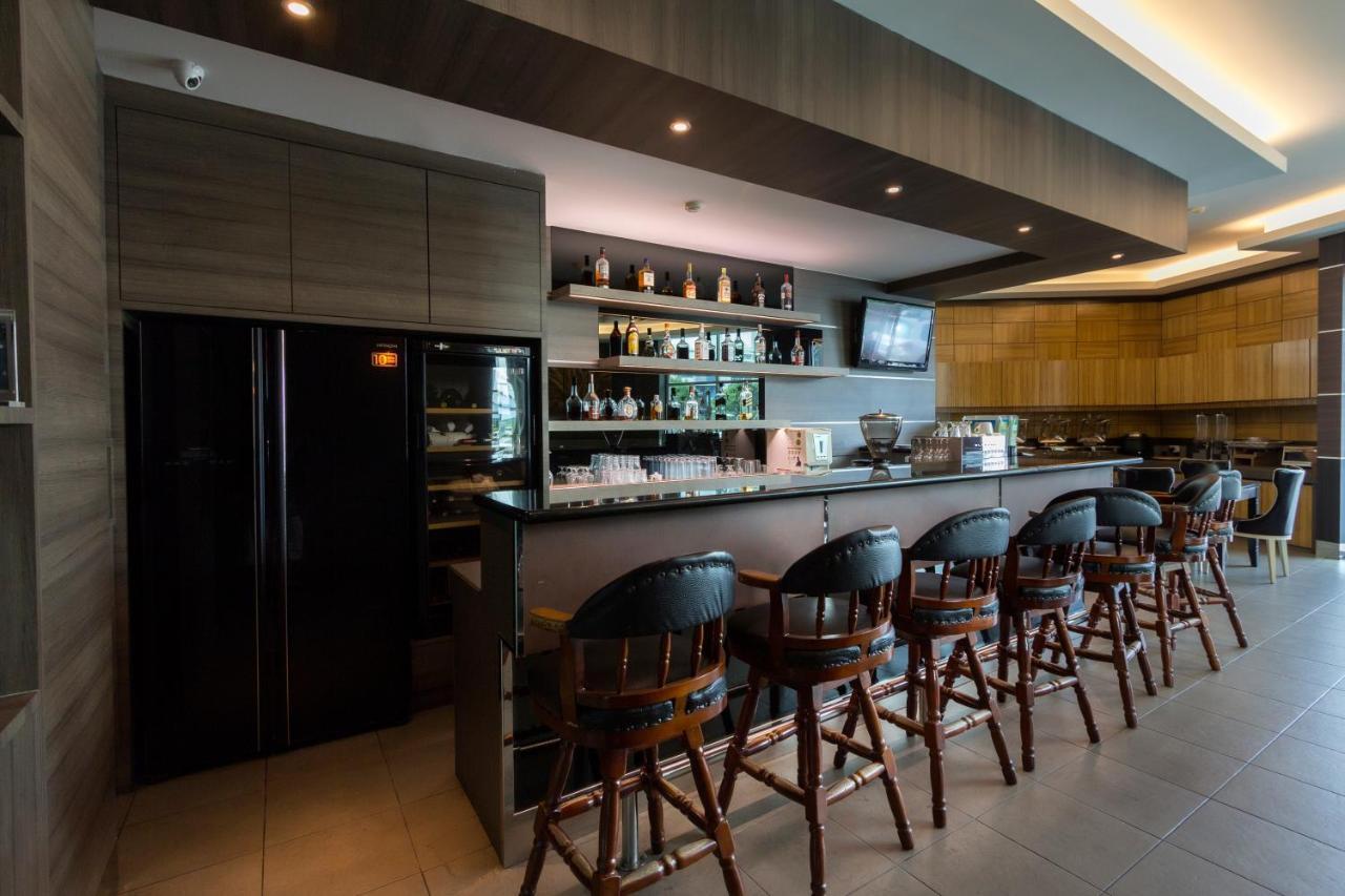 Mariner Hotel ลาบวน ภายนอก รูปภาพ